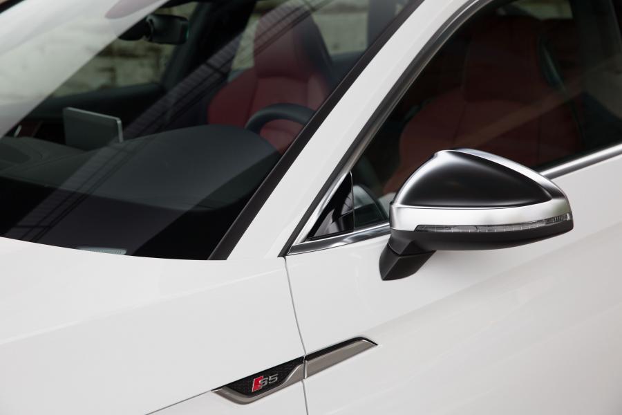Детали экстерьера Audi S5 Sportback 2017 года  (NA) (фото 36 из 40)